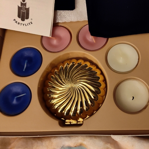 NEW! Vintage PartyLite Shell Travel Tealight Candle Set - Picture 2 of 9